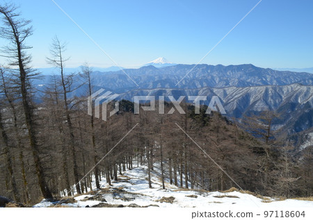 雲取山 19 從山脊線看富士山 雲取山 19 從山脊線看富士山 97118604
