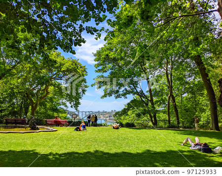 Green Crystal Gardens park Porto Green Crystal Gardens park Porto 97125933