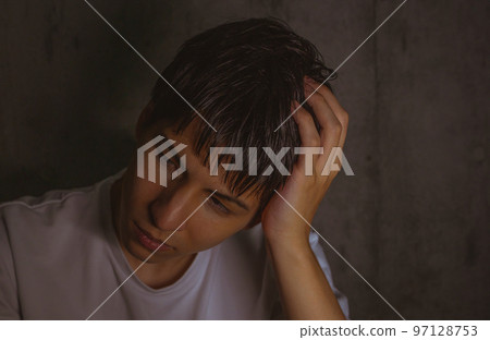 煩惱 擔心 苦惱 97128753