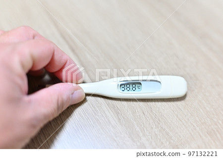 測高燒藥的溫度計感冒藥退燒水 測高燒藥的溫度計感冒藥退燒水 97132221