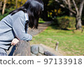橋上的少女⑦ 97133918