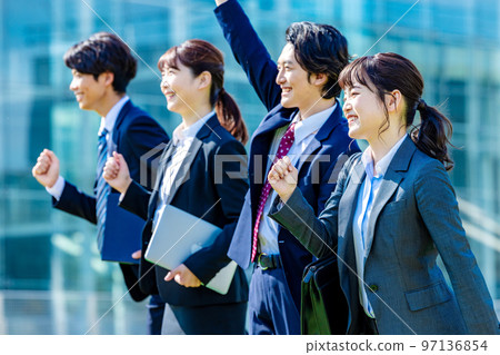 Business men and women 97136854