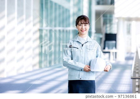 女性工作服 97136861