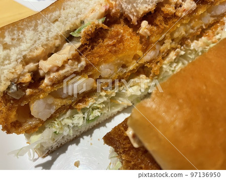 Hearty shrimp cutlet sandwich 97136950