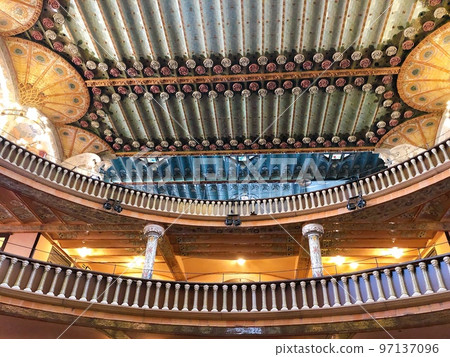 [Spain] Audience seats in the Great Hall of the Catalan Music Hall (Barcelona) 97137096