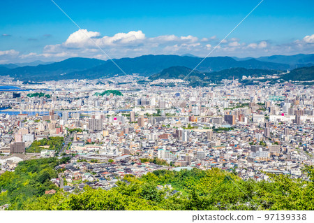 A view of the coastal area in the western part of Hiroshima City. You can see Ebasarayama Park and Ebasarayama Park. You can see as far as Saeki Ward. Hiroshima 97139338