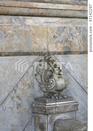 Tsukiji Hongwanji Main Hall (main building) Sculpture of mythical beasts by Chuta Ito Tsukiji Hongwanji Main Hall (main building) Sculpture of mythical beasts by Chuta Ito 97142297