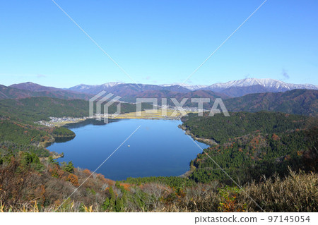 Lake Yodo seen from the top of Mt. 97145054