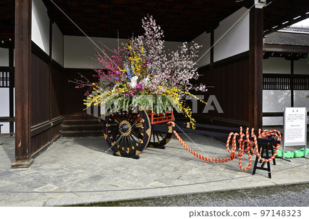 Kyoto Imperial Palace flower cart 97148323