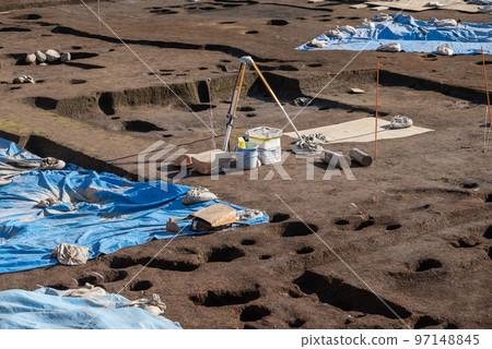 Archaeological excavation of buried cultural properties 97148845