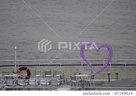 Royal wing heart illumination Royal wing heart illumination 97149024