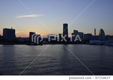 Yokohama Minatomirai Mt. Fuji 97150637