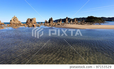 Hashima-iwa (Wakayama prefecture Kushimoto-cho) Hashima-iwa (Wakayama prefecture Kushimoto-cho) 97153529