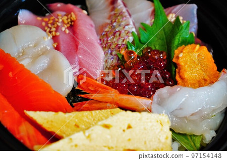 Seafood (sashimi, seafood bowl, sushi) 97154148