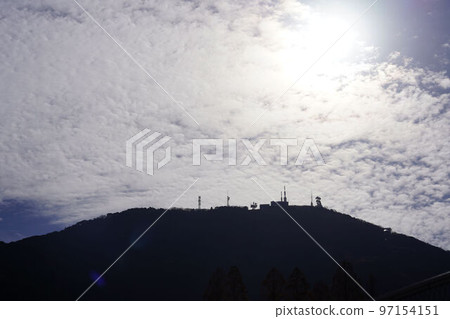 更倉山山頂的天線剪影 更倉山山頂的天線剪影 97154151