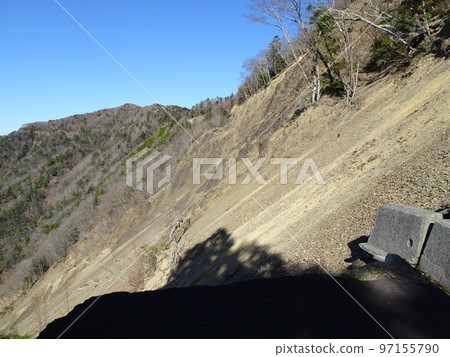 奈良縣南部十津川村山體滑坡後 奈良縣南部十津川村山體滑坡後 97155790
