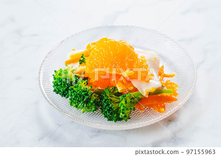 Mandarin orange, squid and broccoli salad 97155963