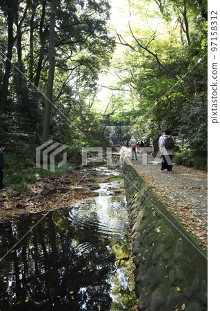 Autumn's iso-torrent valley 97158312