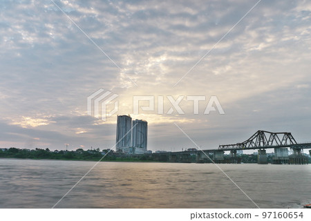 龍邊橋 / 越南河內 龍邊橋 / 越南河內 97160654