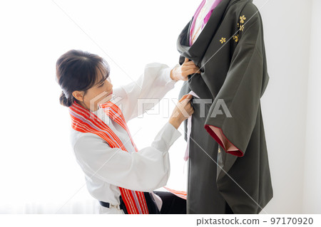 梳妝台穿衣班 97170920