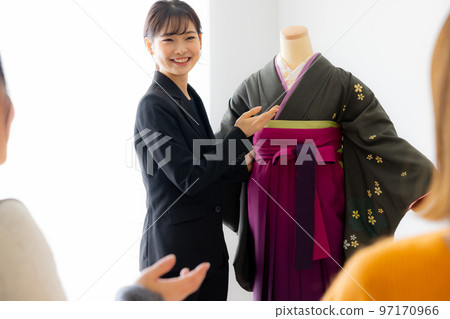 梳妝台穿衣班 梳妝台穿衣班 97170966