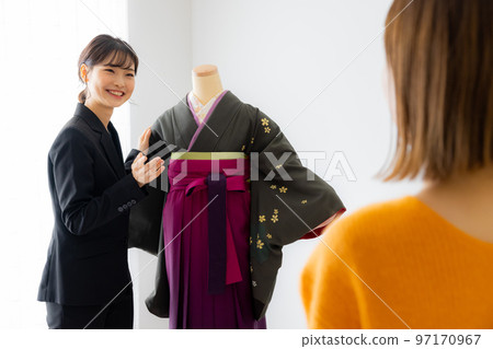 梳妝台穿衣班 97170967