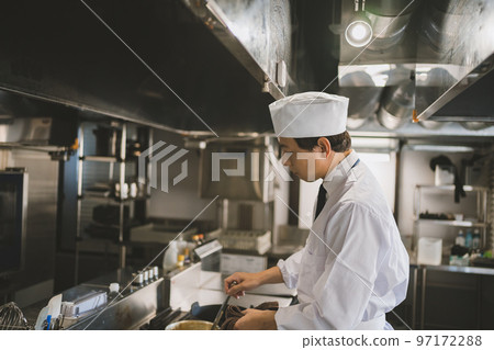 一個廚房 97172288