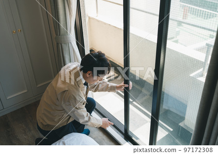 窗戶和承包商 97172308