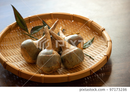 Simmered Kuwai (2) Simmered Kuwai (2) 97173286