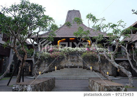 Maya Ubud Resort & Spa 進入黃昏 Maya Ubud Resort & Spa 進入黃昏 97173453