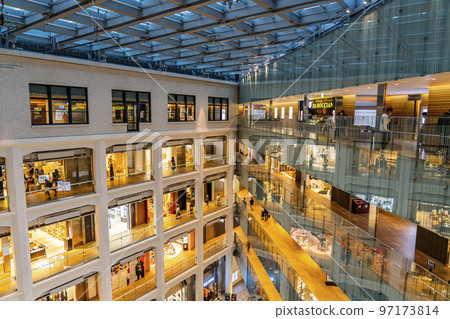 [Tokyo] Interior of KITTE, a commercial facility operated by Japan Post 97173814