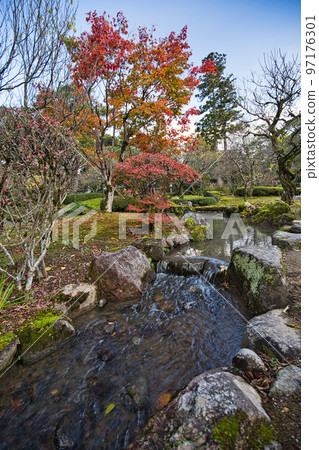 Autumn leaves - Kenrokuen Autumn leaves - Kenrokuen 97176301