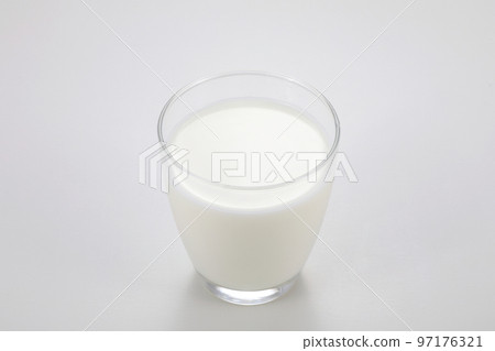 Milk milk Milk milk 97176321