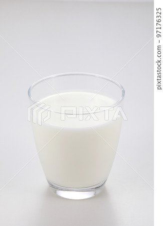 牛奶 牛奶 97176325
