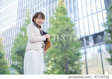 Business woman 97176526