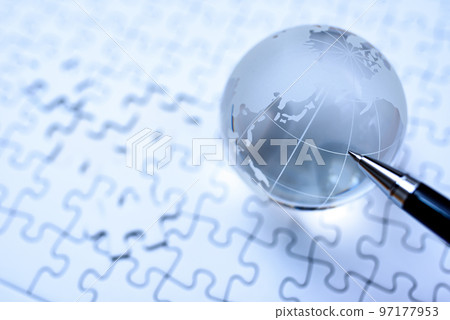 Globe on jigsaw puzzle 最後一塊 Focus Kyushu Korea 冷色 97177953