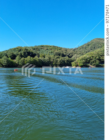 湖 湖 97178471