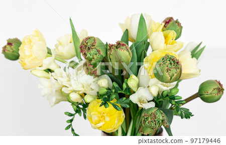 Close-up, a bouquet of white and yellow flowers. 97179446