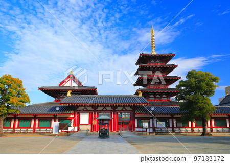[大阪府]晴天四天王寺（五層寶塔，西十門，西走廊） 97183172
