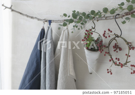 Linen cloth and natural wreath Sankirai 97185051
