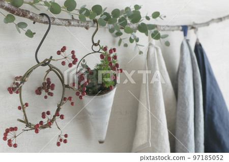 Linen cloth and natural wreath Sankirai 97185052