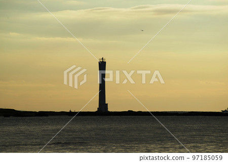 黃昏的諸磯崎燈塔 97185059