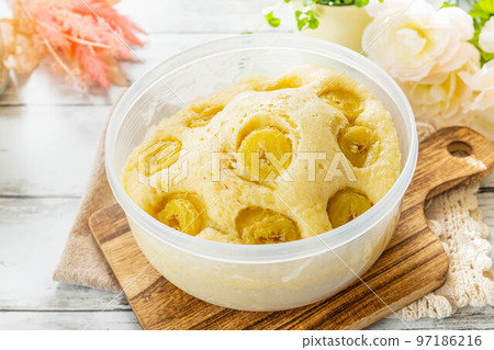 Banana cake made with lentil 97186216