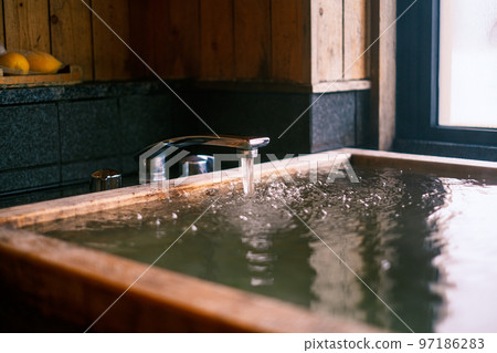 [#Hinoki] Fill the bathtub with hot water 97186283