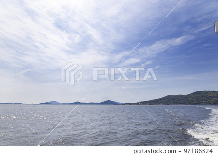 從渡輪上看到的能古島 從渡輪上看到的能古島 97186324