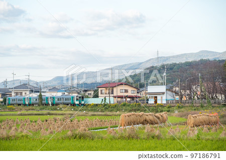[Kotoku Line] Trains stopping at Awakawabata Station 97186791