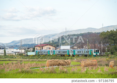 [Kotoku Line] Trains departing from Awakawabata Station 97186795