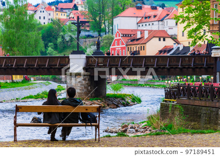 Riverside scenery of the Vltava River in Cesky Krumlov, Czech Republic 97189451