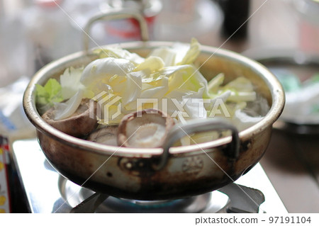 Yose-nabe made outdoors Yose-nabe made outdoors 97191104