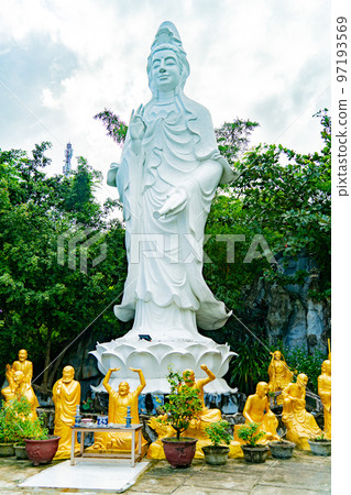 Statue of Mary with monks. 97193569